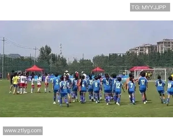 传奇足球巨星汇聚一堂元老级球员名单及精彩瞬间回顾